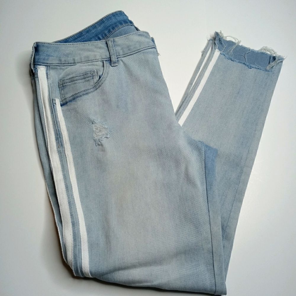 GB Gianni Bini Tuxedo Stripe Raw Step Hem Jeans